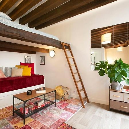 Authentic Apartment In Center Of Parisian Marais Eksteriør billede