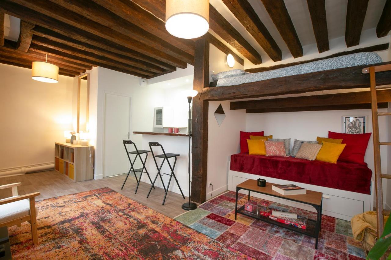 Authentic Apartment In Center Of Parisian Marais Eksteriør billede