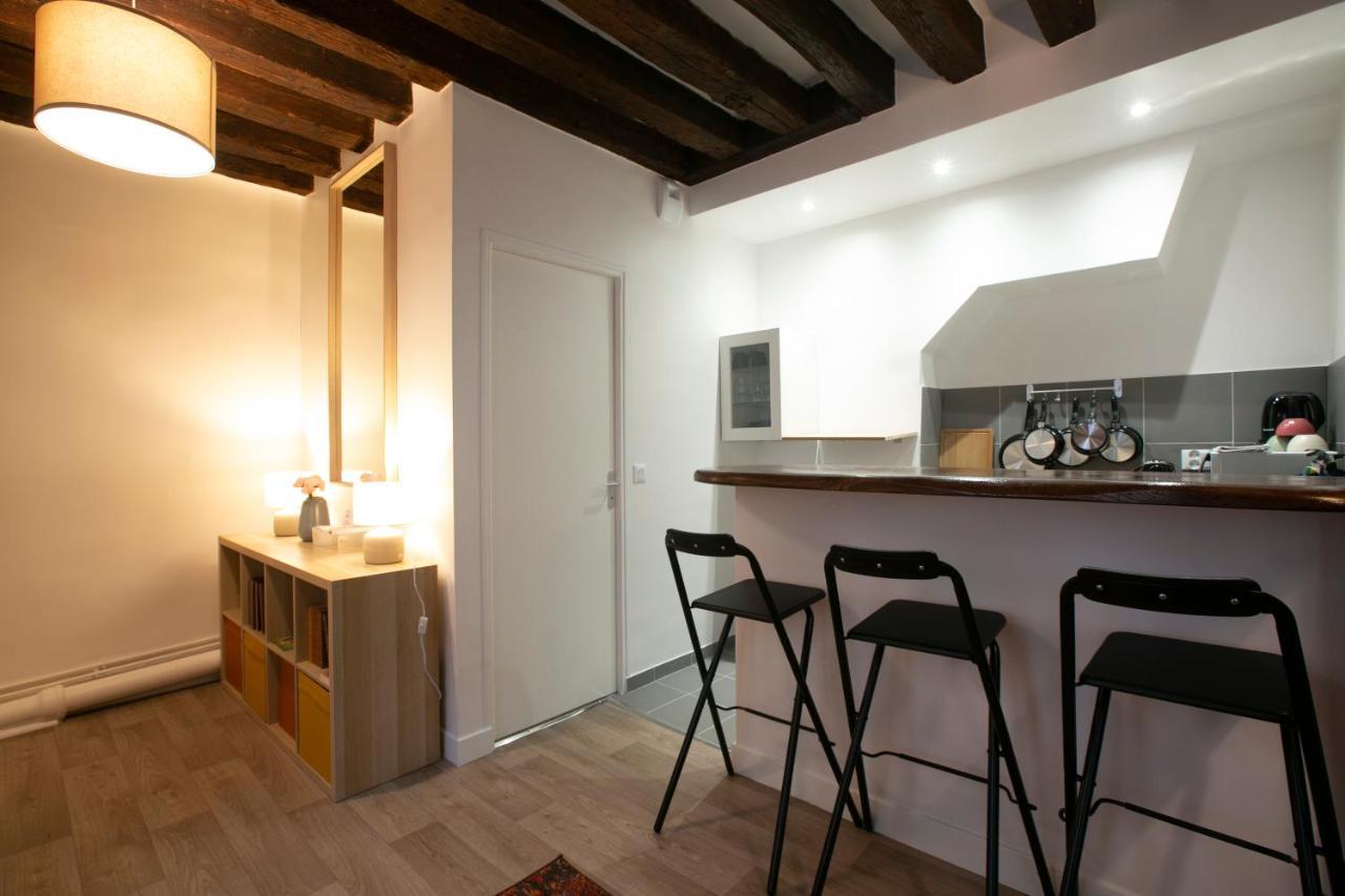 Authentic Apartment In Center Of Parisian Marais Eksteriør billede