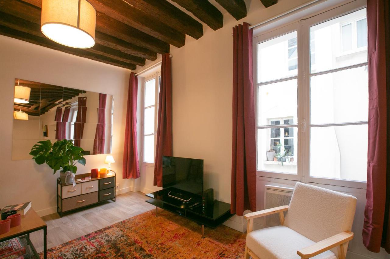Authentic Apartment In Center Of Parisian Marais Eksteriør billede