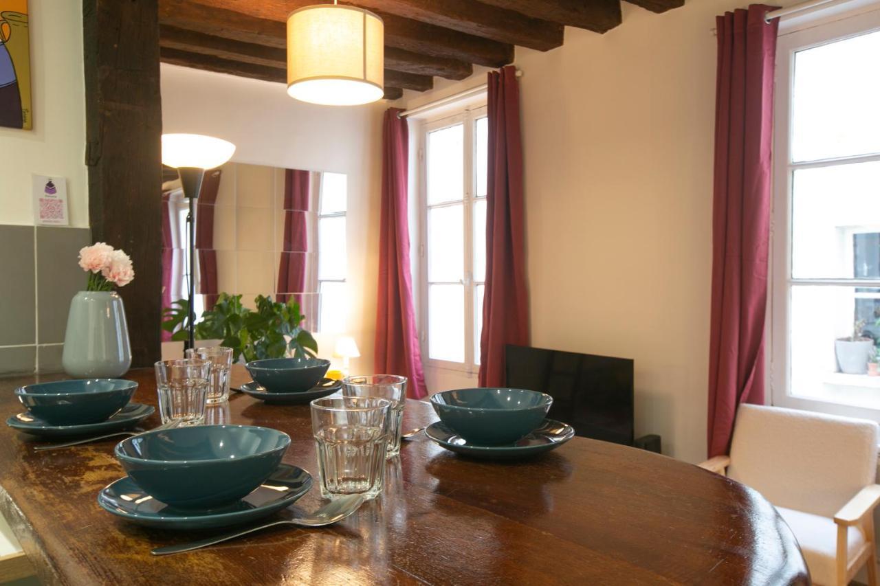Authentic Apartment In Center Of Parisian Marais Eksteriør billede
